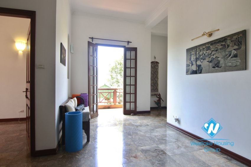 River view garden villa for rent in Long Bien Hanoi